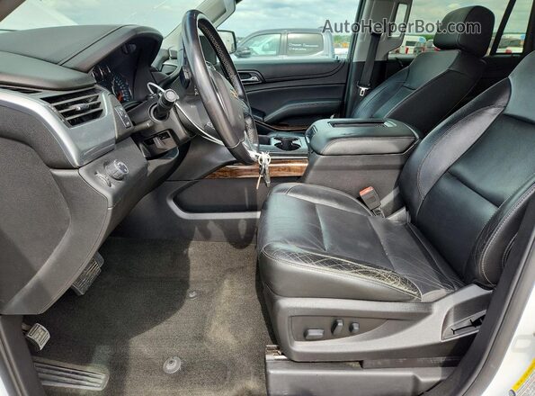 1GNSCBKC8JR335126 2018 CHEVROLET TAHOE White Widok wnętrza z przodu