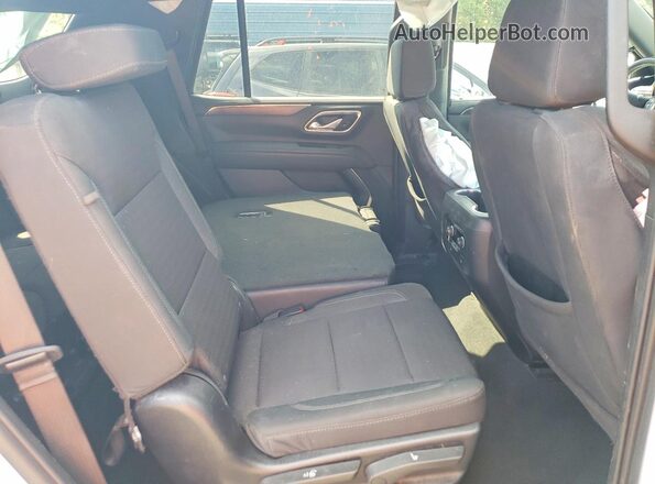 1GNSCMKDXRR415608 2024 CHEVROLET TAHOE White Widok wnętrza z tyłu