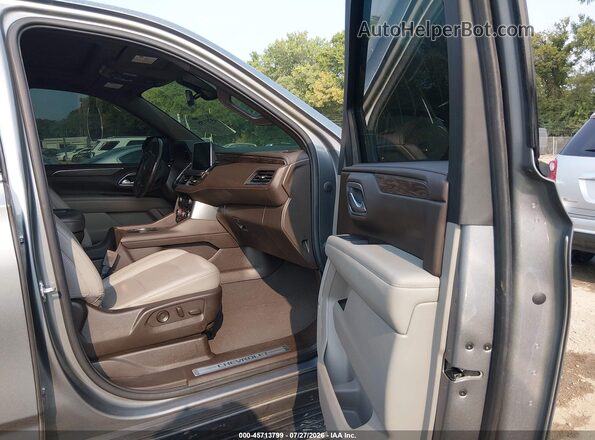 1GNSCNKD5NR110341 2022 CHEVROLET TAHOE Gray წინა სალონის ხედი