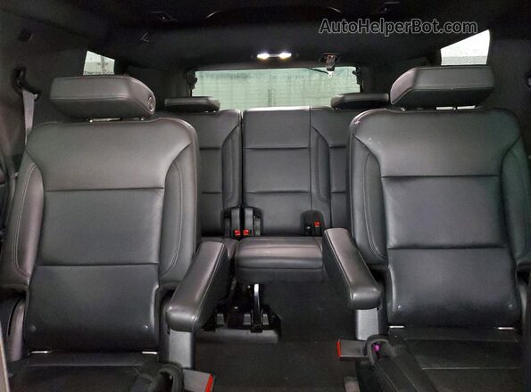 1GNSCNKD8MR140156 2021 CHEVROLET TAHOE Белый Вид задних сидений