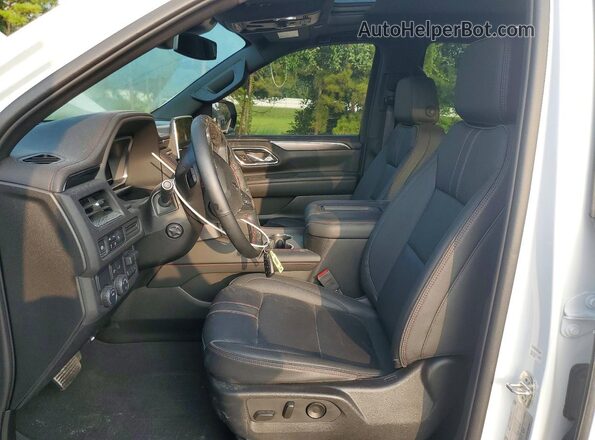 1GNSCRKT5RR374227 2024 CHEVROLET TAHOE White Widok wnętrza z przodu