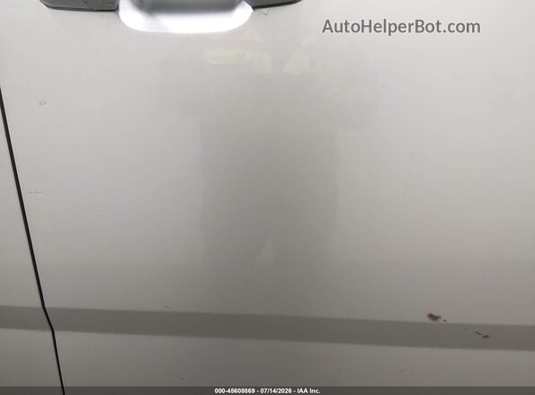 1GNSKAEC0JR150626 2018 CHEVROLET TAHOE Silver Панорамний вид салону 360°
