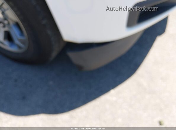 1GNSKAEC7JR338768 2018 CHEVROLET TAHOE Белый Вид спереди