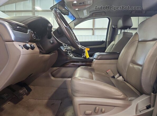 1GNSKBKC1LR289726 2020 CHEVROLET TAHOE White Вид салону спереду