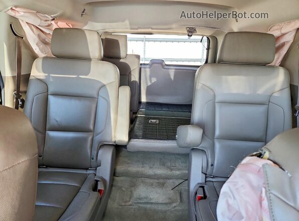 1GNSKBKC8GR395810 2016 CHEVROLET TAHOE White Widok tylnych siedzeń