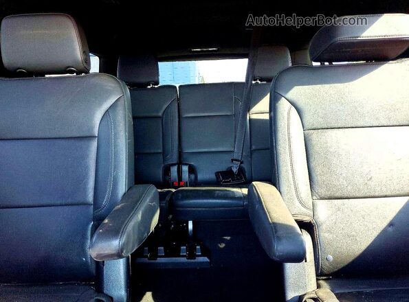 1GNSKCKD3PR128735 2023 CHEVROLET SUBURBAN Blue Vista de los asientos traseros