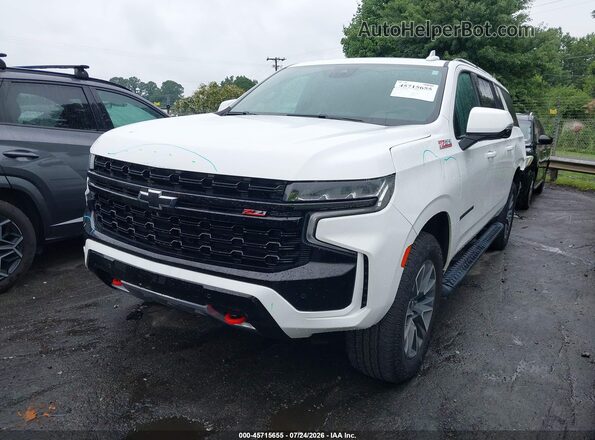 1GNSKDKD6PR105665 2023 CHEVROLET SUBURBAN Белый Передняя левая четверть