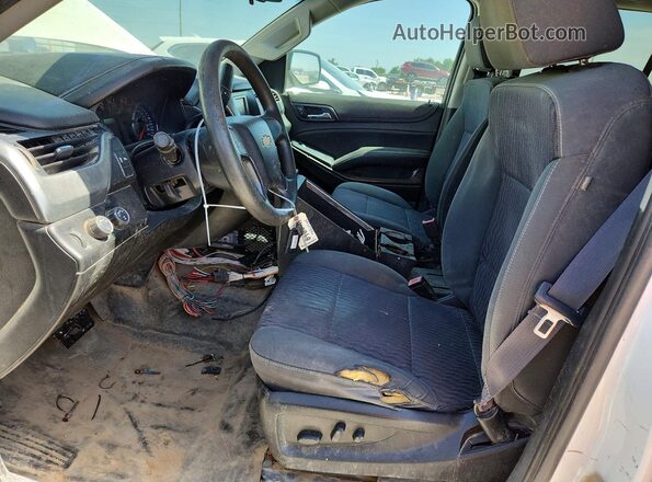 1GNSKFEC0HR267596 2017 CHEVROLET TAHOE Белый Вид салона спереди