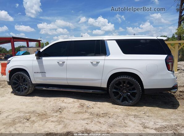 1GNSKFKD7PR388444 2023 CHEVROLET SUBURBAN White 360 interior view