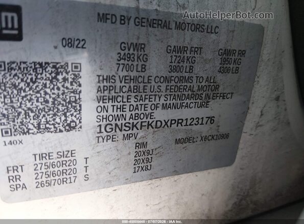1GNSKFKDXPR123176 2023 CHEVROLET SUBURBAN White Widok komory silnika