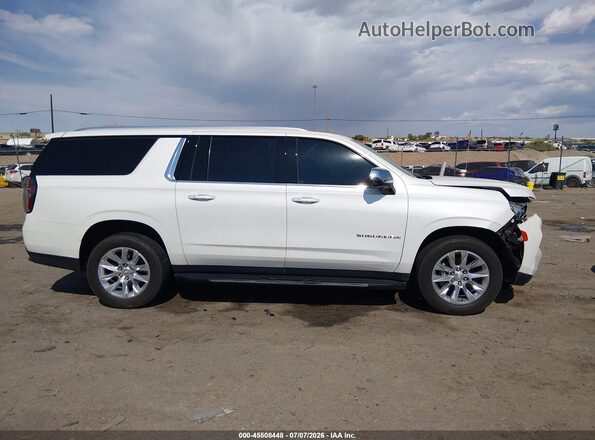 1GNSKFKDXPR123176 2023 CHEVROLET SUBURBAN White Widok wnętrza z tyłu