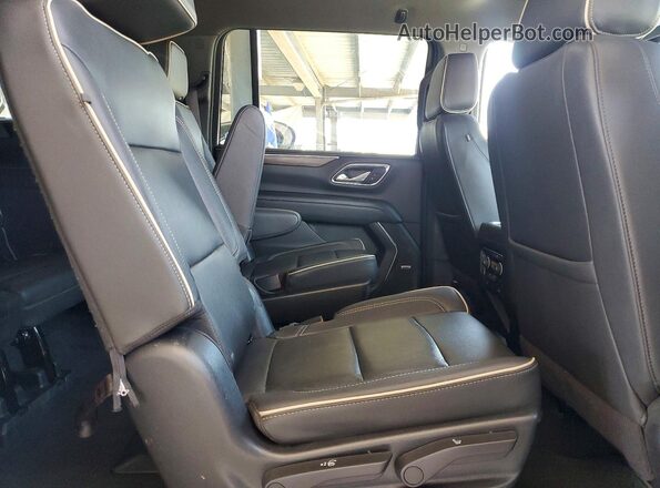 1GNSKFKDXPR389314 2023 CHEVROLET SUBURBAN Белый Вид задних сидений