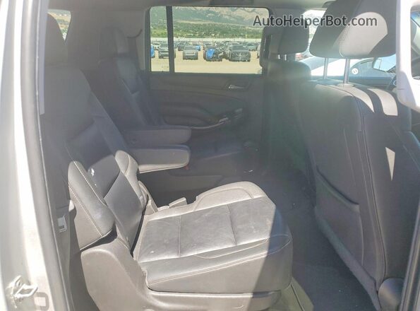 1GNSKHKC9JR214322 2018 CHEVROLET SUBURBAN Silver Widok tylnych siedzeń