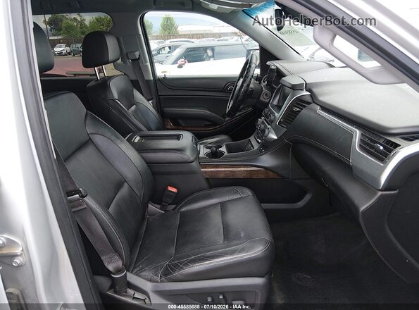 1GNSKHKCXGR451815 2016 CHEVROLET SUBURBAN Gray Front interior view