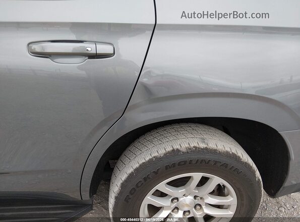 1GNSKLED2NR236921 2022 CHEVROLET TAHOE Gray Widok z przodu