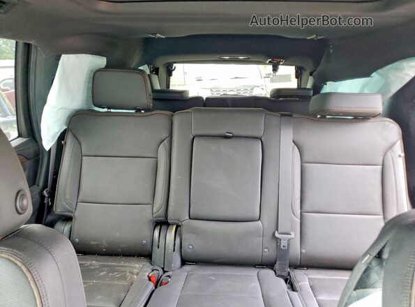 1GNSKTKL8PR307800 2023 CHEVROLET TAHOE Серебряный Вид задних сидений