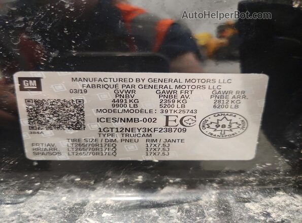 1GT12NEY3KF238709 2019 GMC SIERRA Black Widok komory silnika