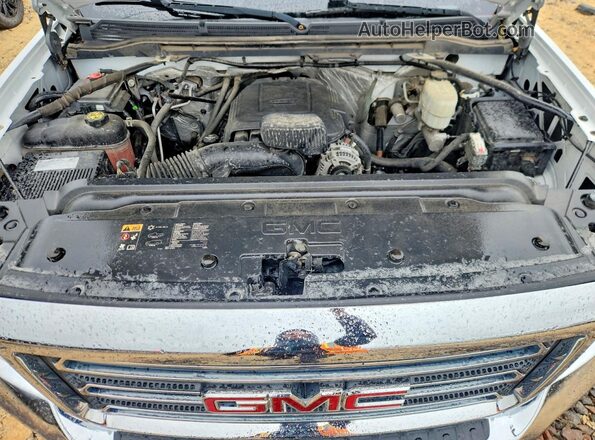 1GT12REG1JF178104 2018 GMC SIERRA White უკანა სალონის ხედი