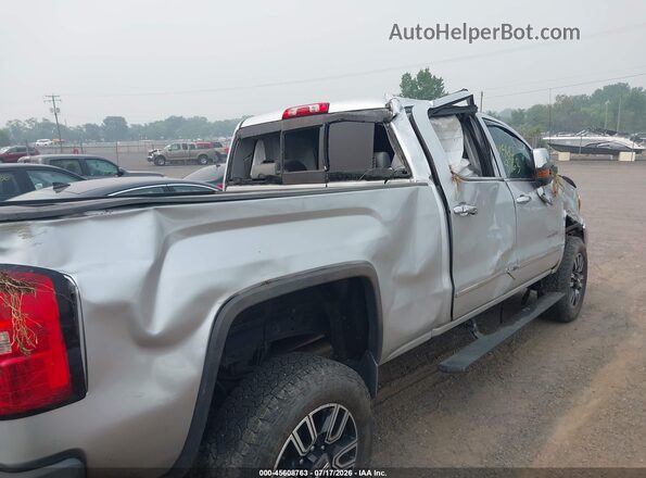 1GT12TE80GF256144 2016 GMC SIERRA Серебряный Вид спереди
