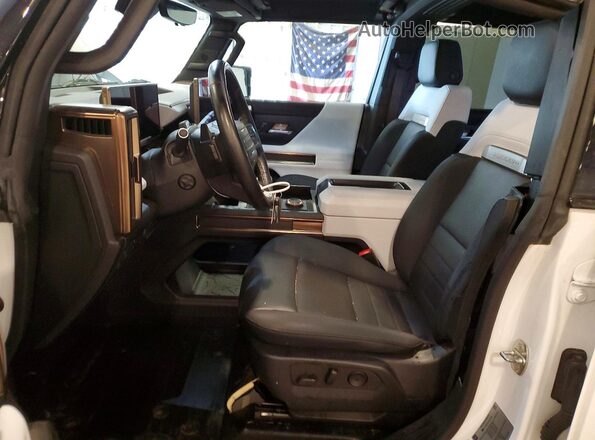 1GT40FDA2PU101034 2023 GMC HUMMER White Vista interior delantera