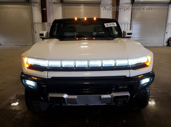 1GT40FDA2PU101034 2023 GMC HUMMER White Vista frontal