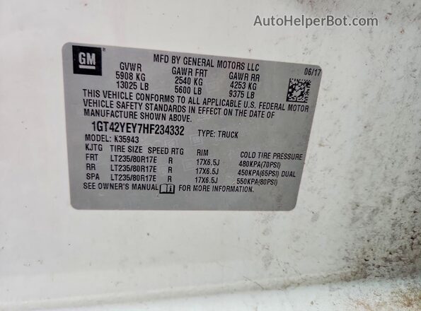 1GT42YEY7HF234332 2017 GMC SIERRA White 360 interior view