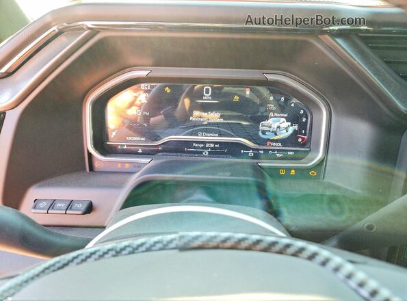 1GT49PEY0RF150375 2024 GMC SIERRA Gray Widok zestawu wskaźników