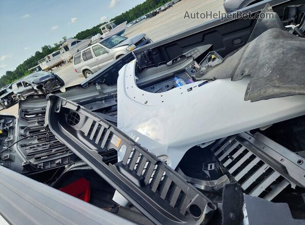 1GT49PEY0RF419202 2024 GMC SIERRA White Widok komory silnika
