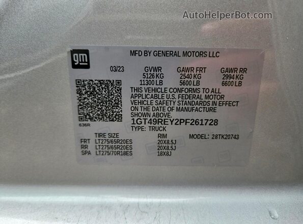 1GT49REY2PF261728 2023 GMC SIERRA Silver ძრავის განყოფილების ხედი
