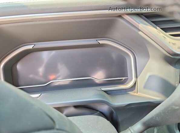 1GT49YEY2RF378836 2024 GMC SIERRA White Instrument cluster view