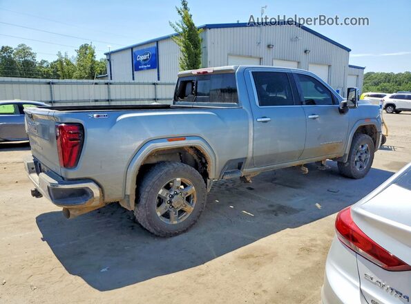 1GT4UNEY8SF222447 2025 GMC SIERRA Silver Trasero derecho