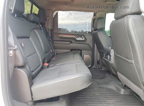 1GT4UREY7SF135548 2025 GMC SIERRA White Հետևի նստատեղերի տեսք