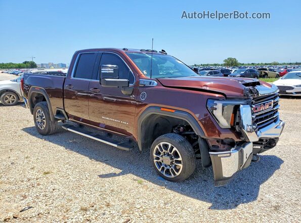 1GT59ME79RF375940 2024 GMC SIERRA Коричневый Передняя правая четверть