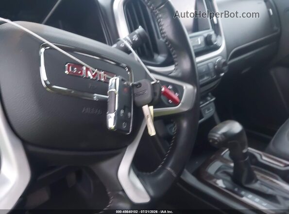 1GTG6DEN1J1194252 2018 GMC CANYON Красный Вид панели приборов