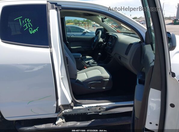 1GTH5BE38G1372550 2016 GMC CANYON White Front interior view