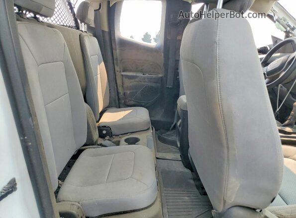 1GTH5BEN9J1101960 2018 GMC CANYON White Rear seats view