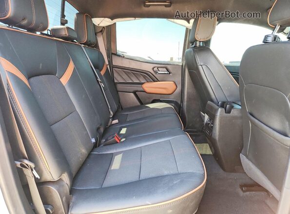 1GTP2DEK5T1155278 2026 GMC CANYON Gray Widok tylnych siedzeń