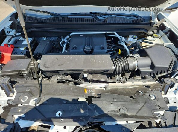 1GTP6DEKXR1263053 2024 GMC CANYON White Вид задньої частини салону