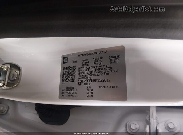 1GTP6FEK5P1129012 2023 GMC CANYON White Widok komory silnika