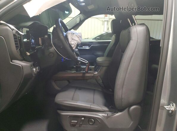 1GTUUDED2TZ345426 2026 GMC SIERRA Silver წინა სალონის ხედი