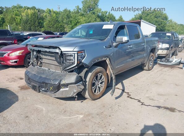 1GTUUDED8SZ240940 2025 GMC SIERRA Silver Առջևի ձախ երեք քառորդ տեսարան