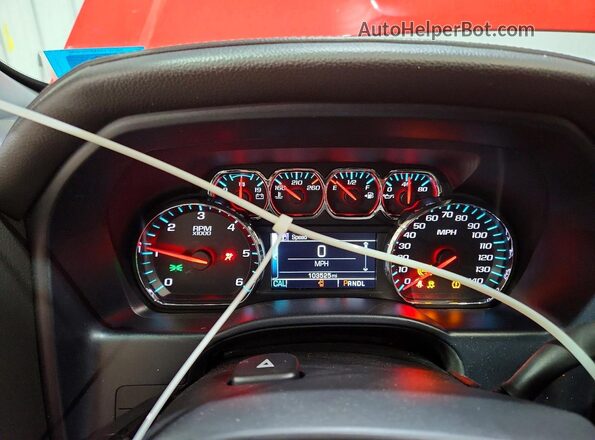 1GTV2MEC8JZ271895 2018 GMC SIERRA Красный Вид щитка приборов