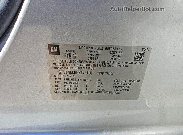 1GTV2NEC8HZ376100 2017 GMC SIERRA Silver Widok komory silnika