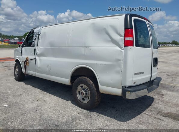 1GTW7AF75N1202303 2022 GMC SAVANA CARGO White Tył lewy