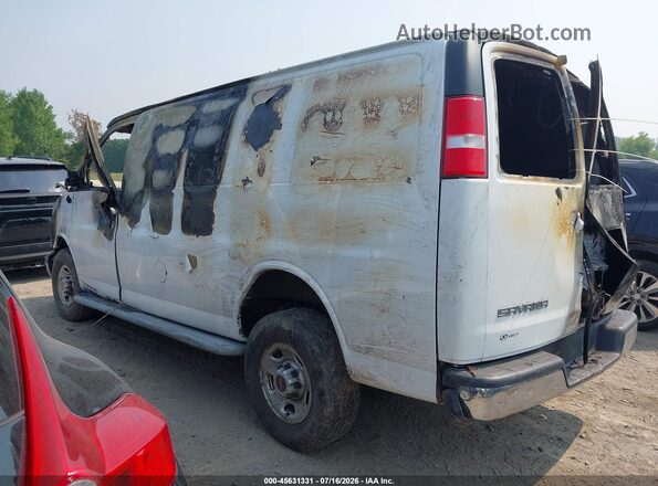1GTW7AF79N1240889 2022 GMC SAVANA 2500 White უკანა მარცხენა