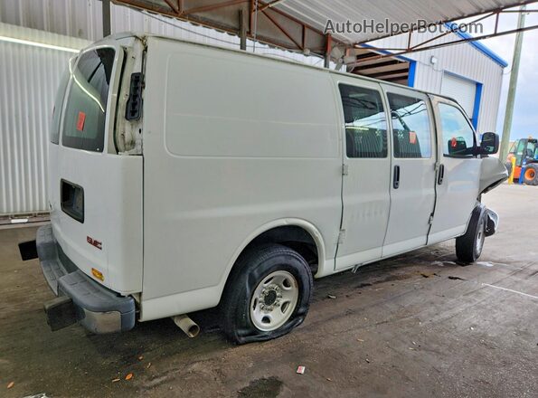 1GTW7AFF1G1902264 2016 GMC SAVANA White Հետևի աջ