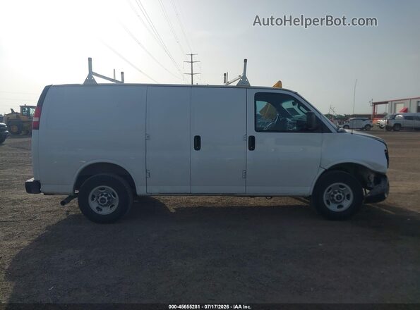 1GTW7AFF4G1182605 2016 GMC SAVANA 2500 White Rear interior view