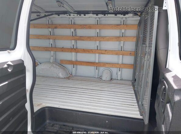 1GTW7AFF4H1908304 2017 GMC SAVANA 2500 White Вид наклейки з VIN-кодом