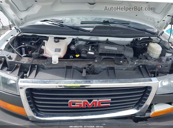 1GTW7AFF4H1908304 2017 GMC SAVANA 2500 White Вид ззаду
