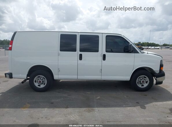 1GTW7AFF4H1908304 2017 GMC SAVANA 2500 White Вид задньої частини салону